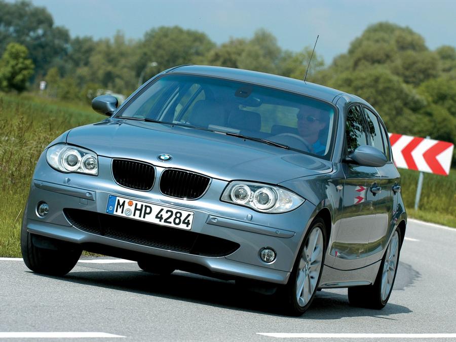  BMW 120i 5-Door 2004 года  (фото 7 из 19)